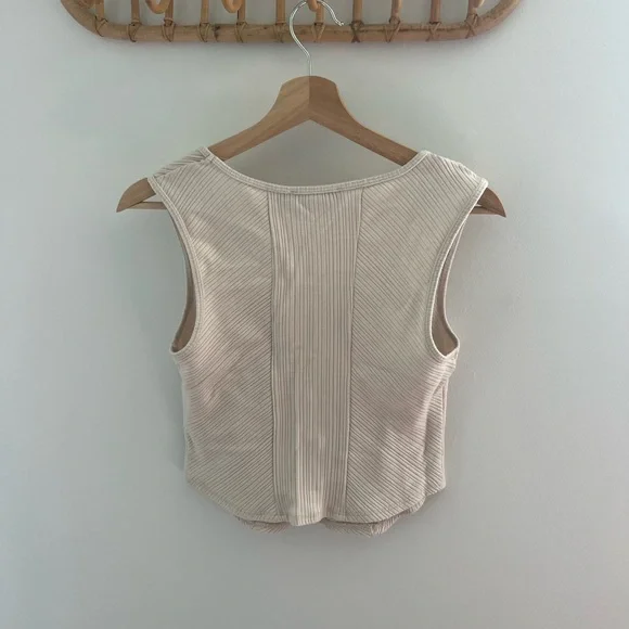 Square Neck Tank - Picture 4 of 5